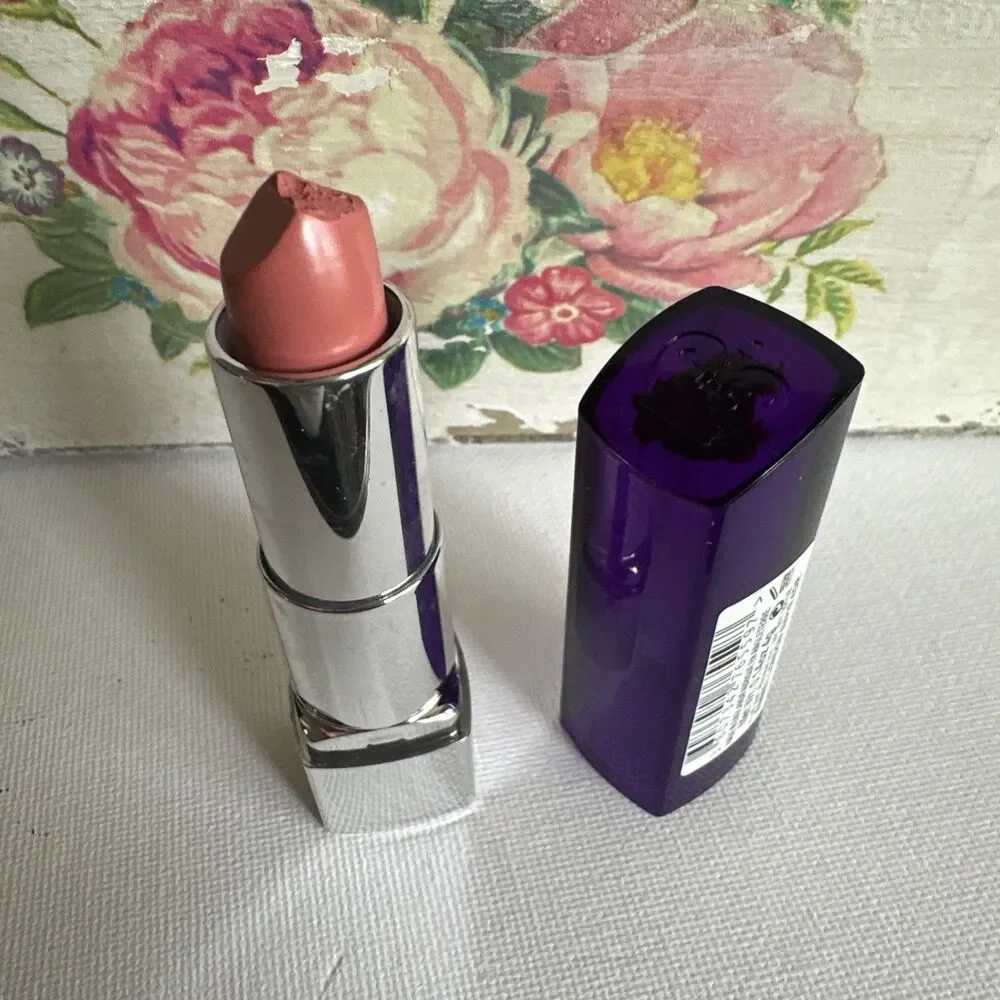RimmelL London Moisture Renew Lipstick 705 LETS GET NAKED nicked